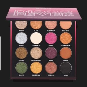 Disco Fever Eyeshadow Palette 💙💞